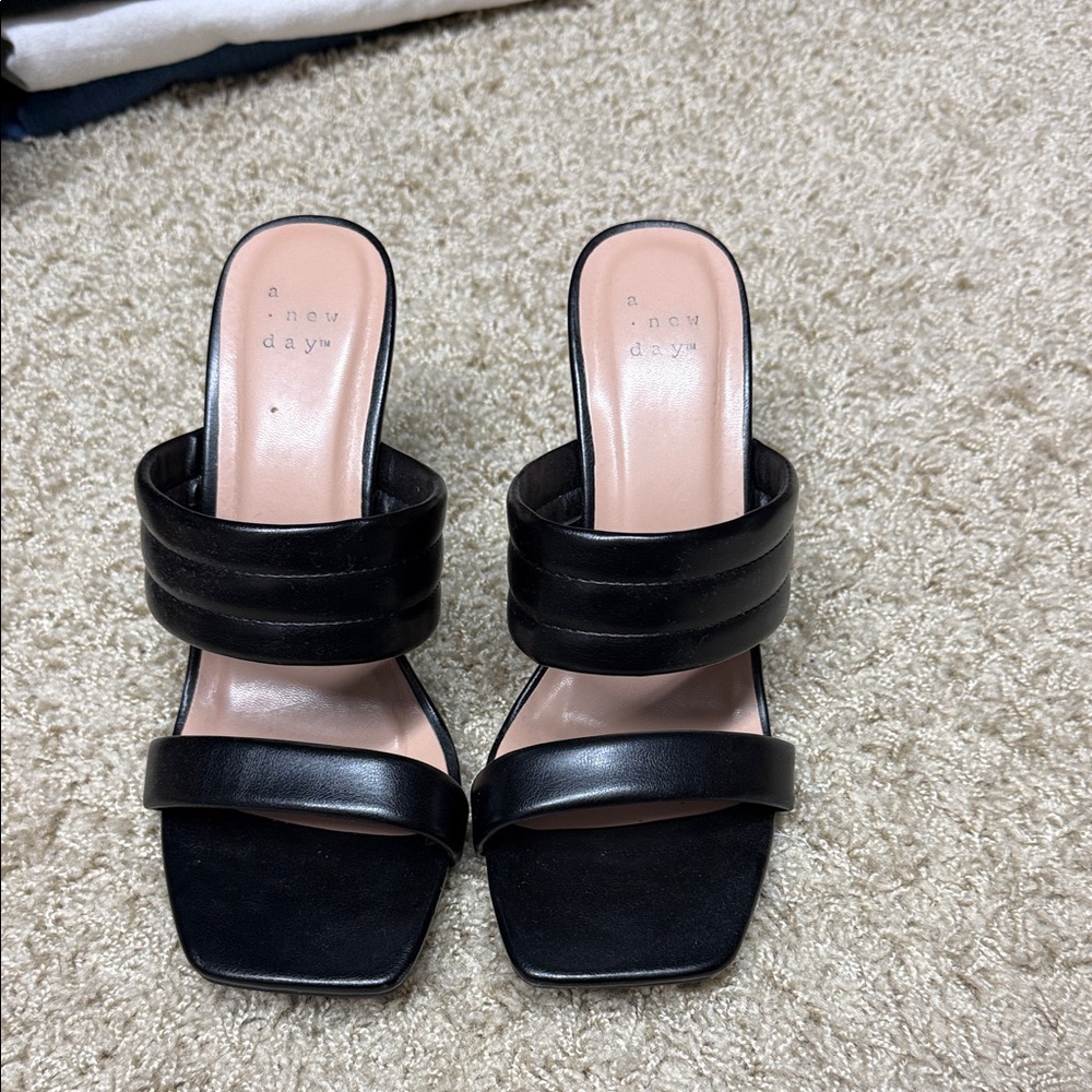 A New Day Elegant Black Women's Heels size 7.5 - Picture 2 of 3